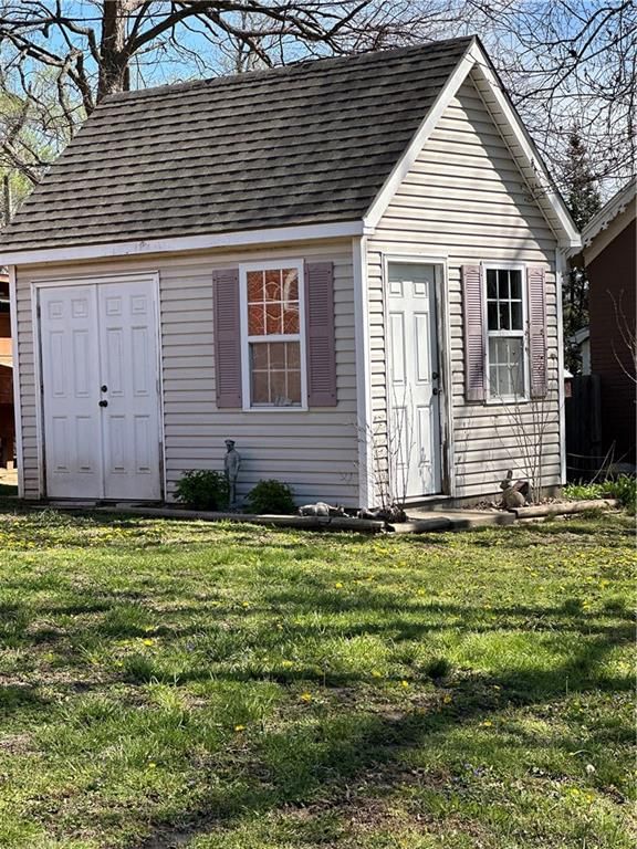 2102 Franklin Avenue — photo 13