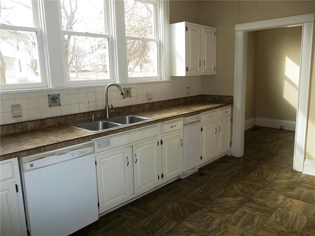 229 W 3rd Street — photo 18