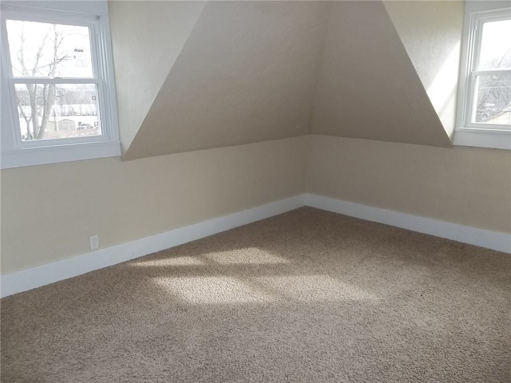 229 W 3rd Street — photo 23