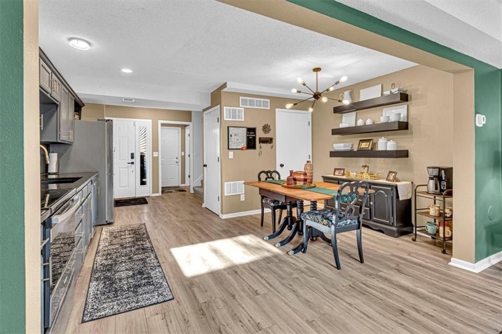 8025 N Lawn Avenue — photo 11