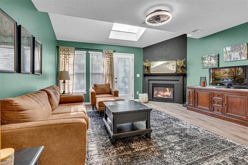 8025 N Lawn Avenue — photo 15