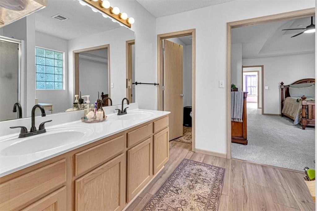 8025 N Lawn Avenue — photo 22