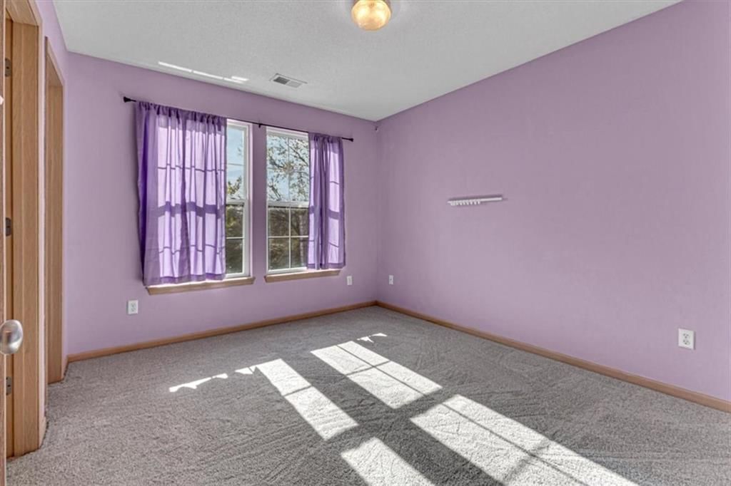 8025 N Lawn Avenue — photo 25