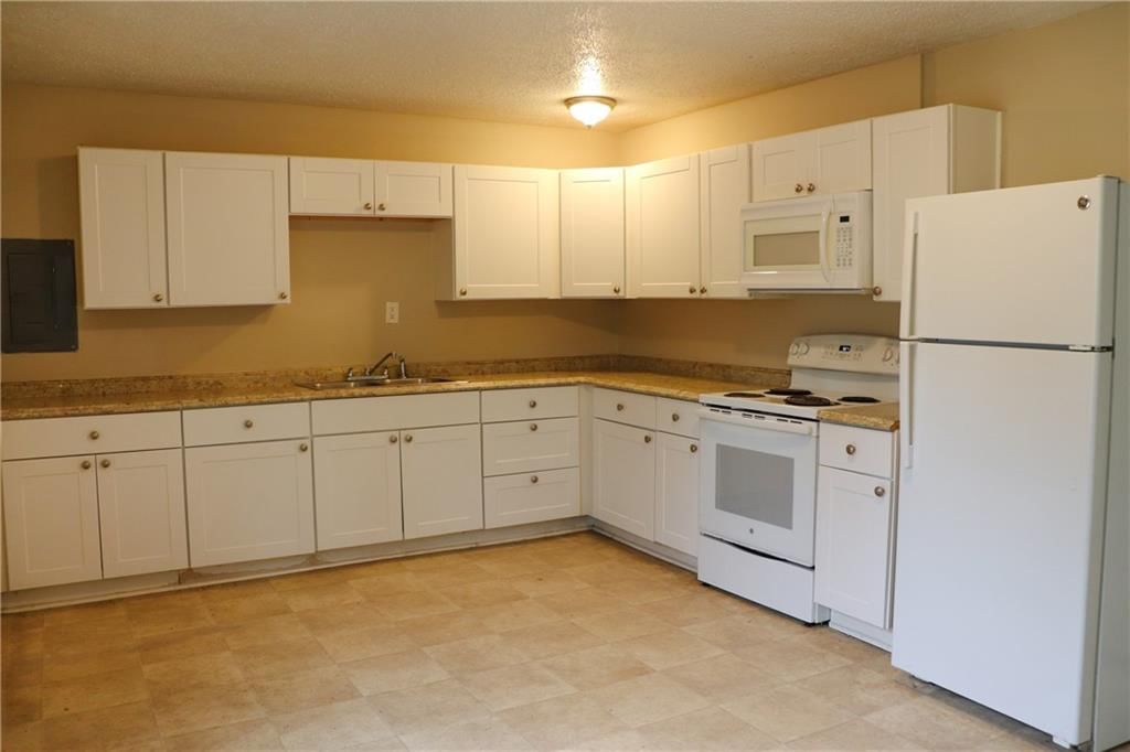 1805 Miller Drive — photo 3
