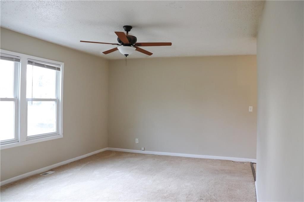 1805 Miller Drive — photo 7