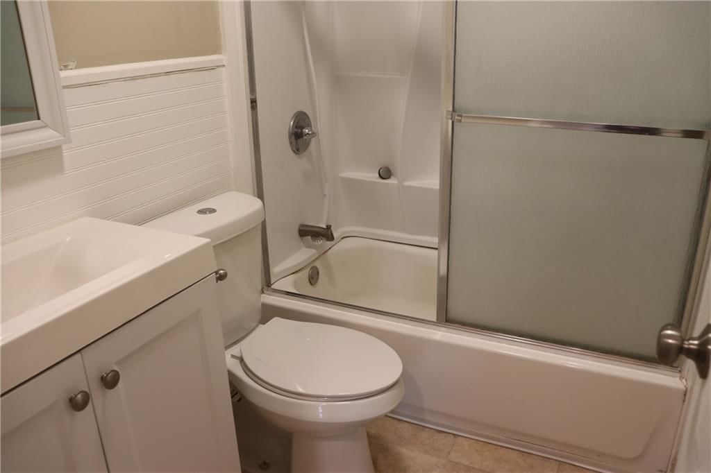 1805 Miller Drive — photo 9