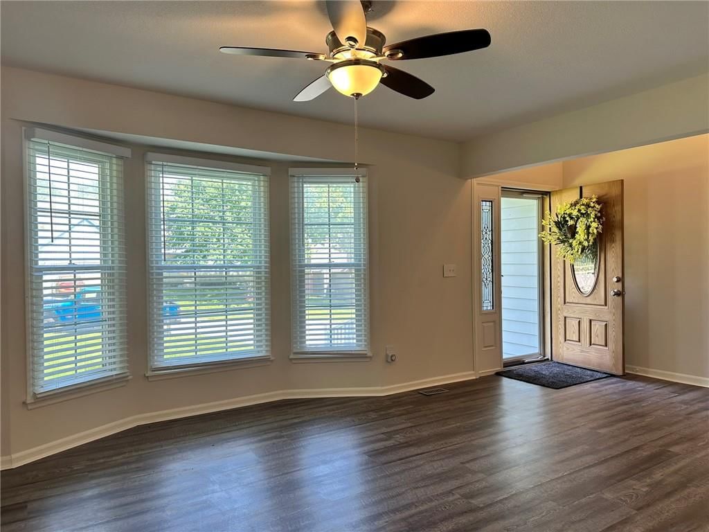 5026 Stearns Street — photo 7