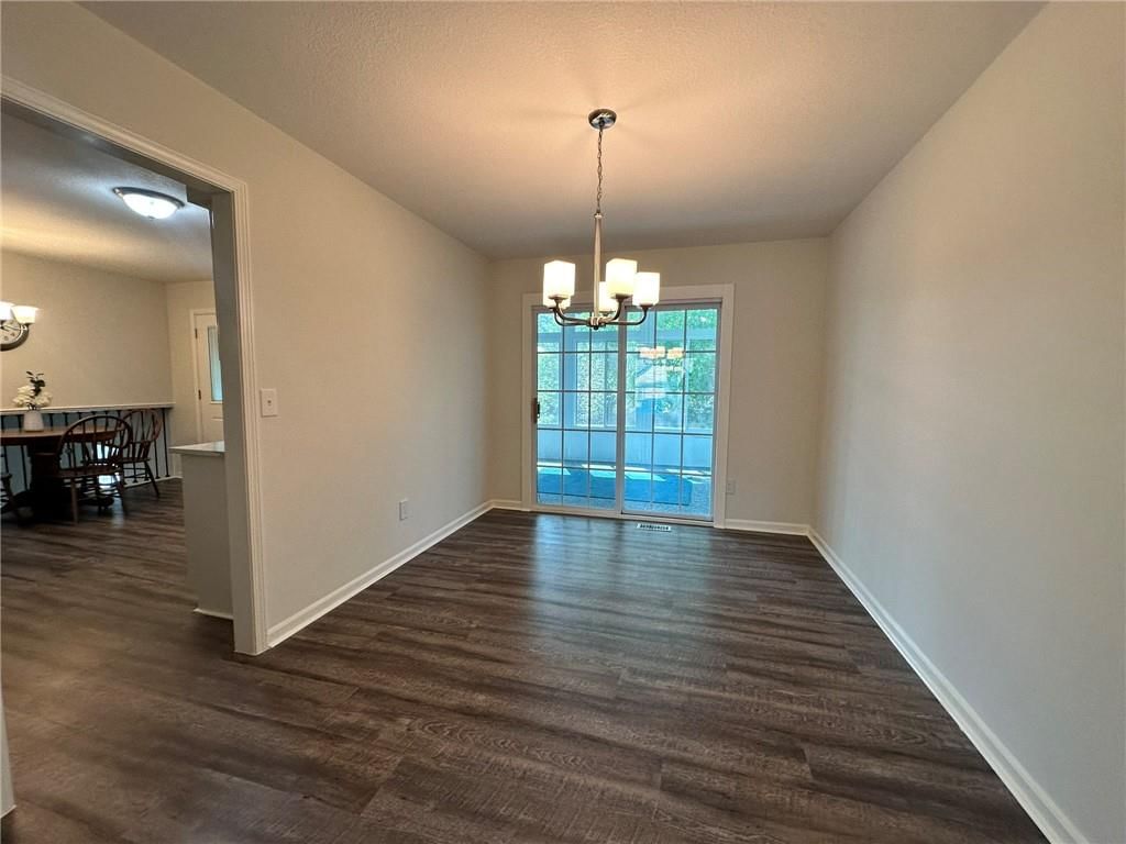 5026 Stearns Street — photo 9