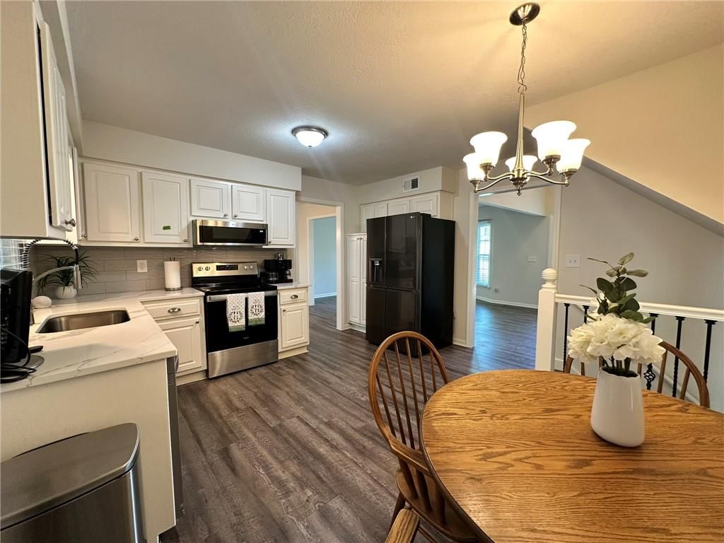 5026 Stearns Street — photo 13
