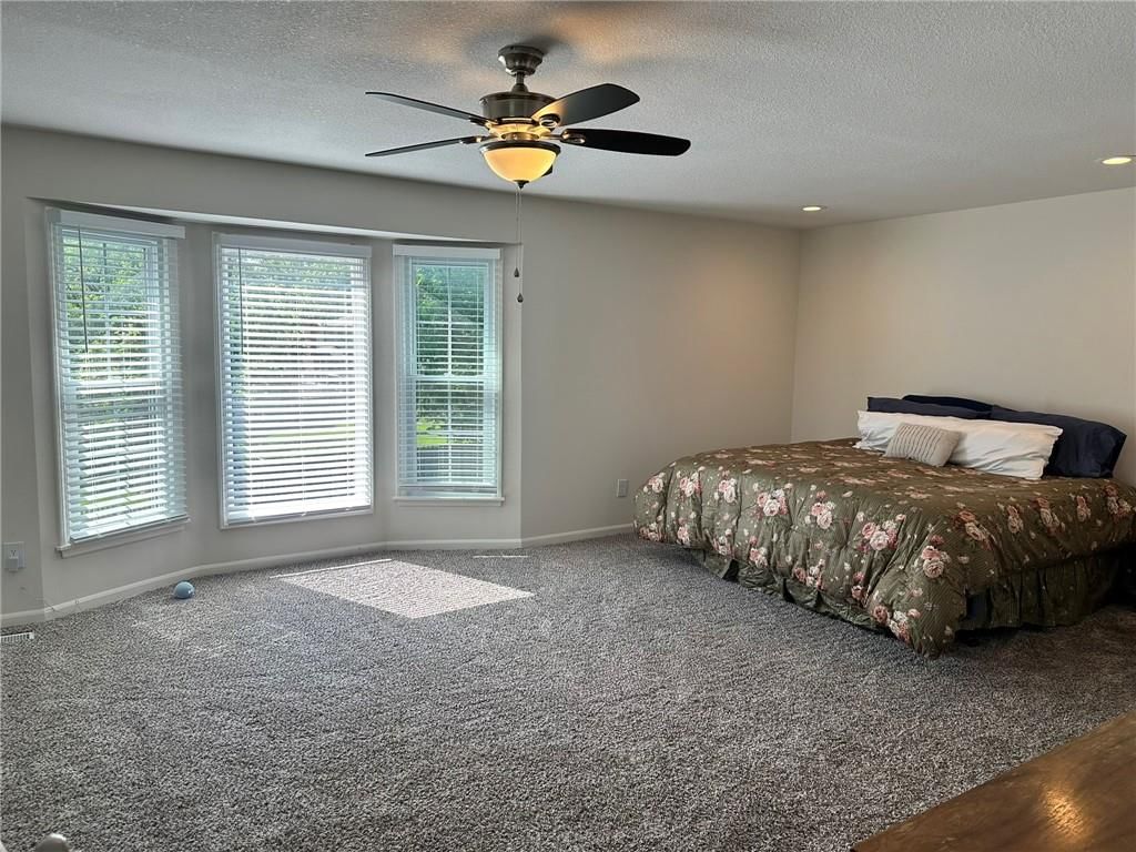 5026 Stearns Street — photo 32