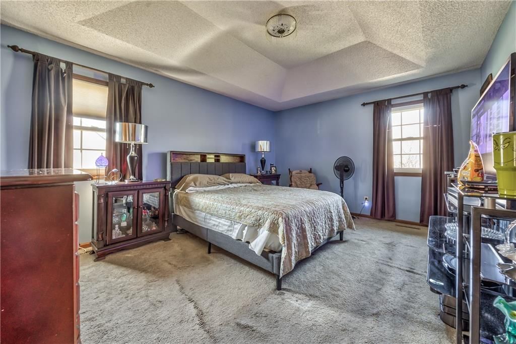 Photo 12 of 28 - 405 S MONTCLAIRE Drive