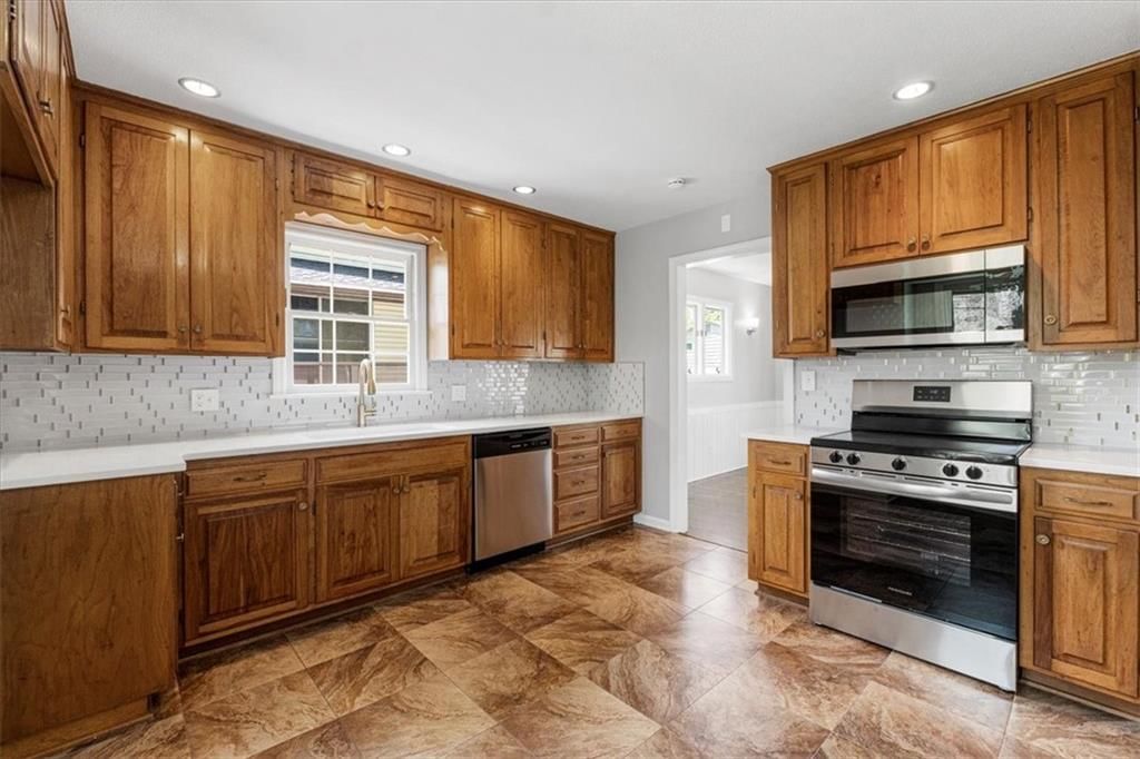 6715 N Woodland Avenue — photo 15