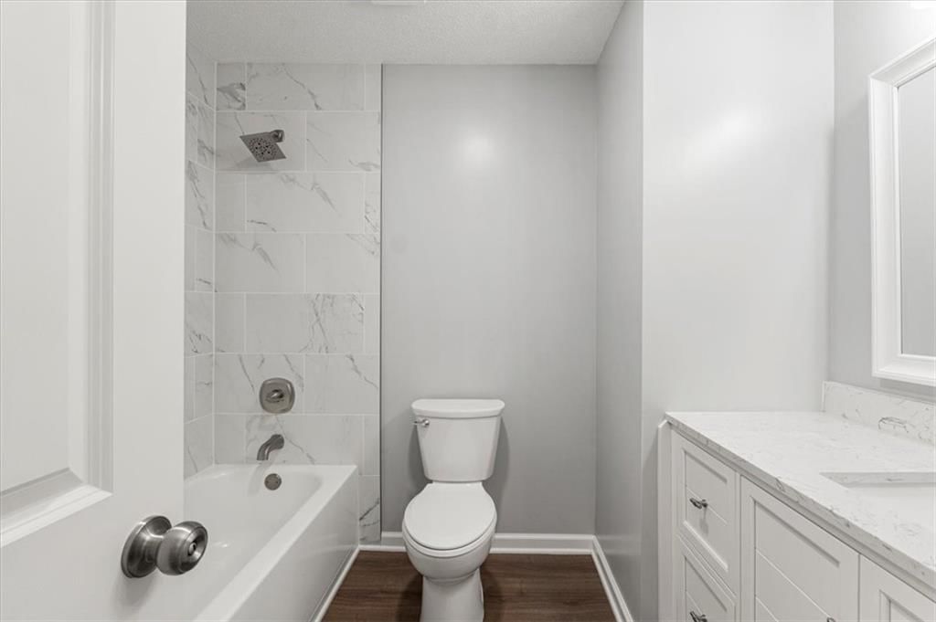6715 N Woodland Avenue — photo 27