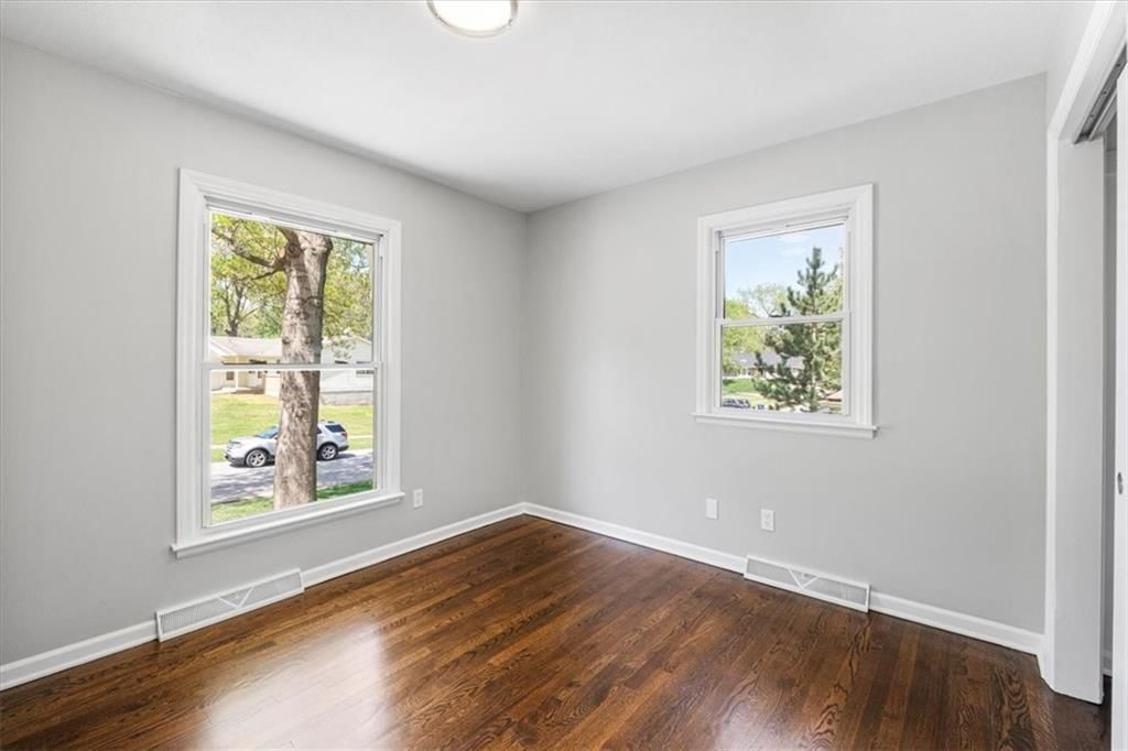 6715 N Woodland Avenue — photo 29