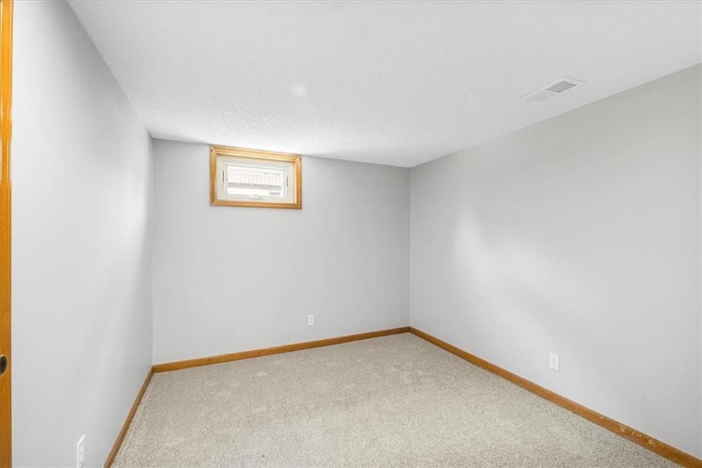 6715 N Woodland Avenue — photo 35
