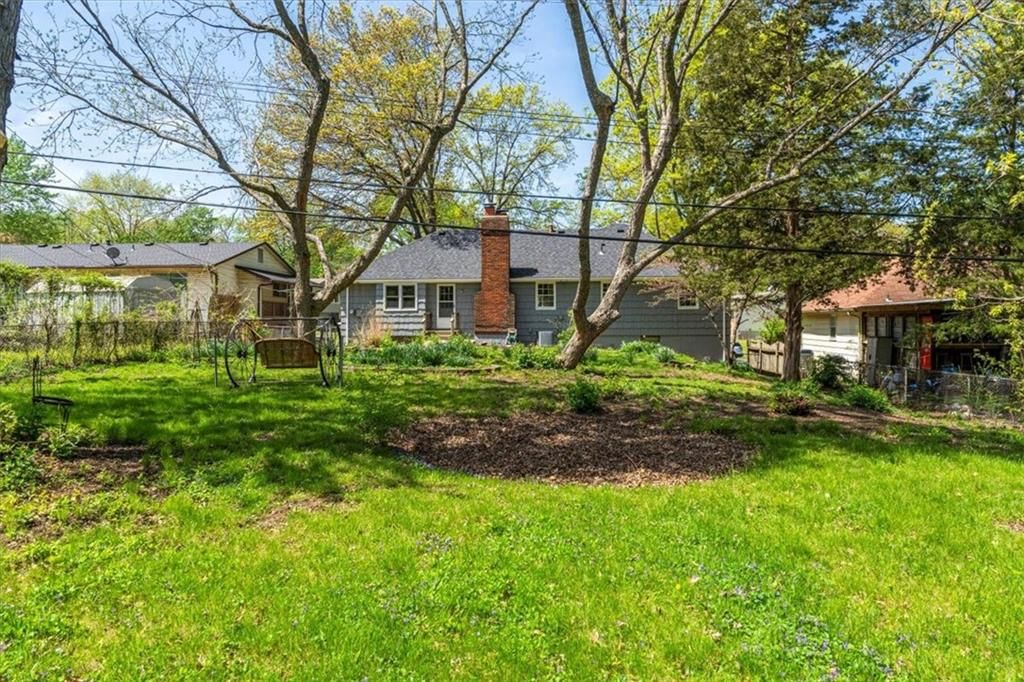 6715 N Woodland Avenue — photo 39