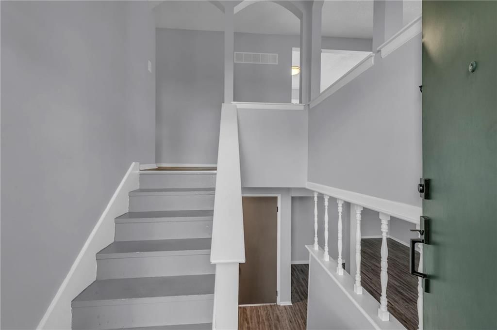 1419 N Holland Drive — photo 6