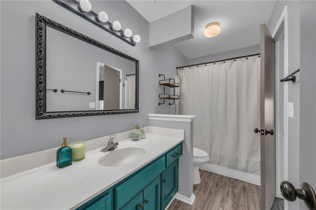 1419 N Holland Drive — photo 17