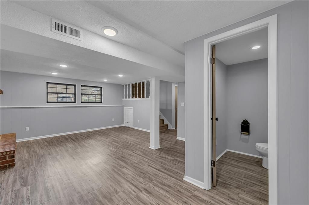 1419 N Holland Drive — photo 24