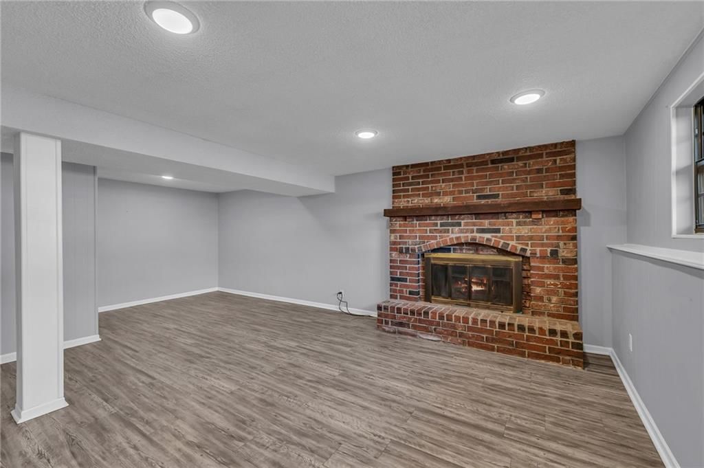 1419 N Holland Drive — photo 25