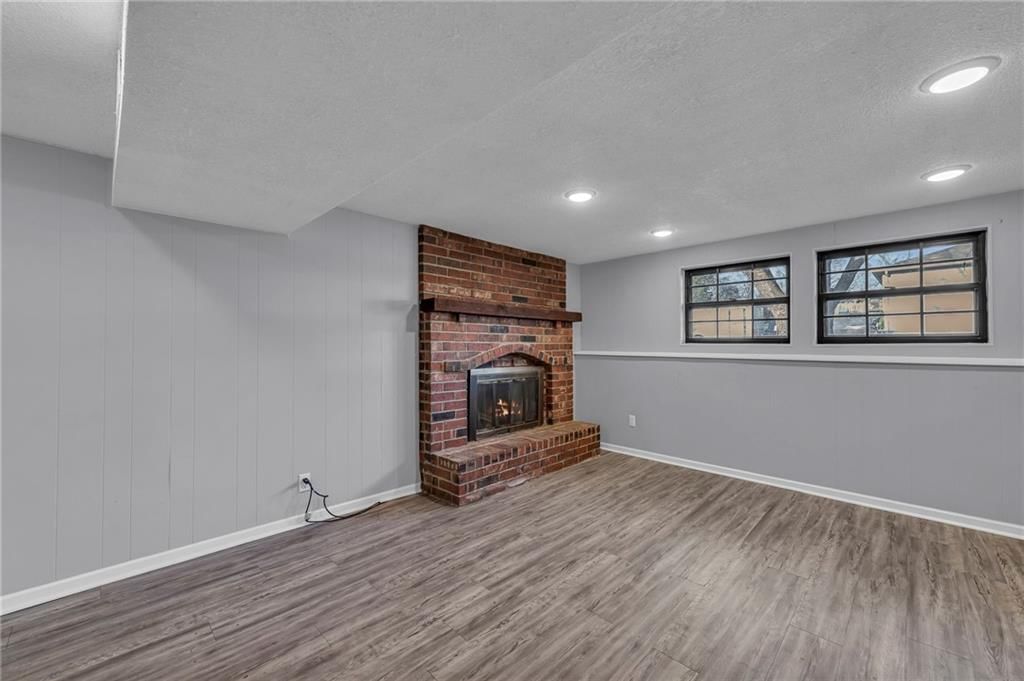 1419 N Holland Drive — photo 26