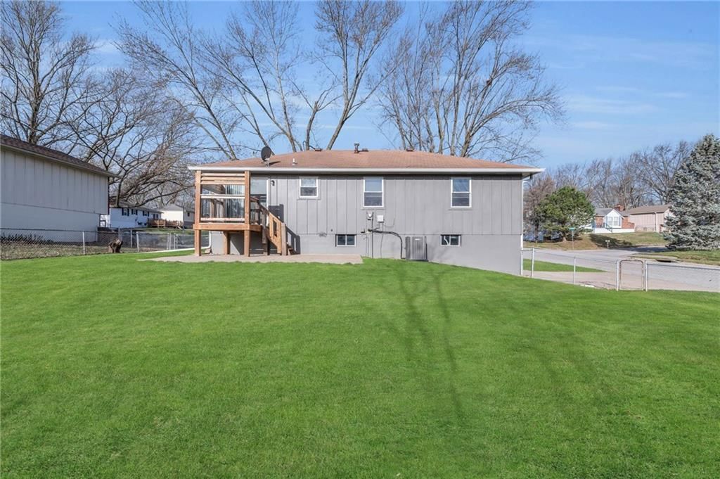 1419 N Holland Drive — photo 33