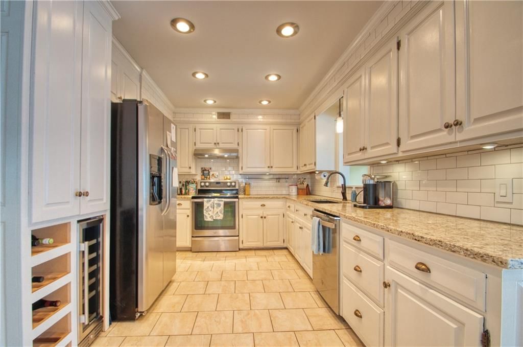 1001 W 97TH Street — photo 11