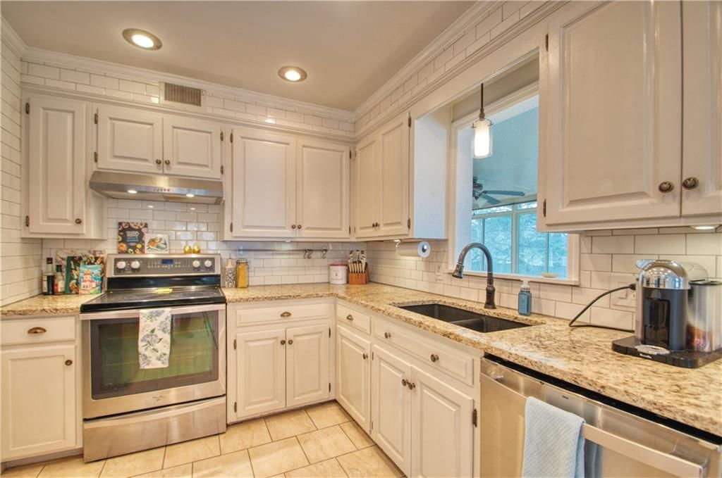 1001 W 97TH Street — photo 14