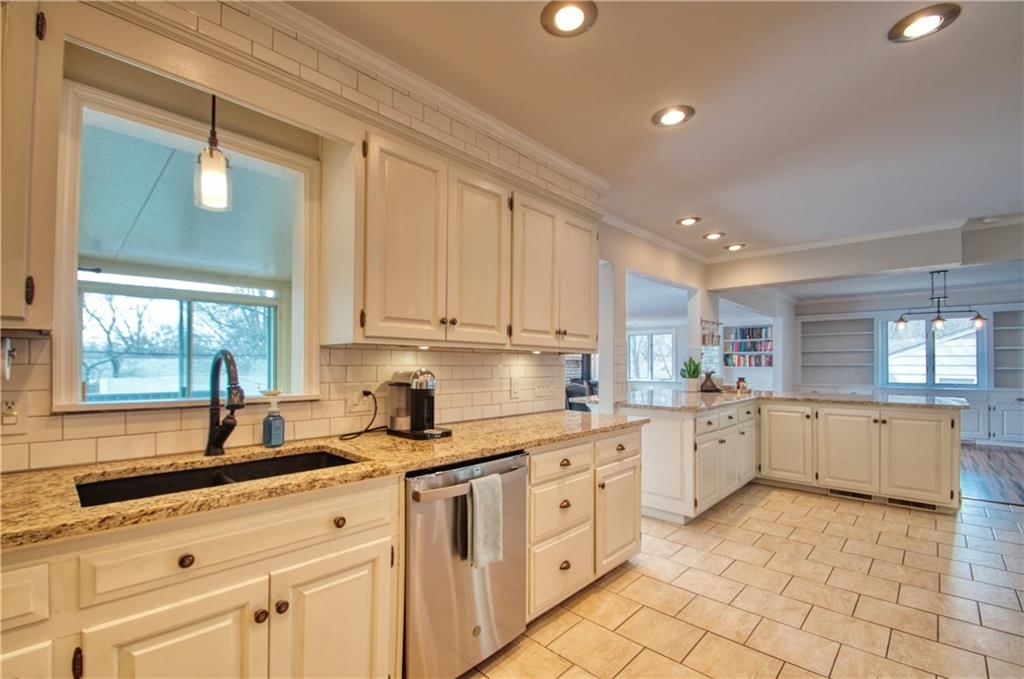 1001 W 97TH Street — photo 15