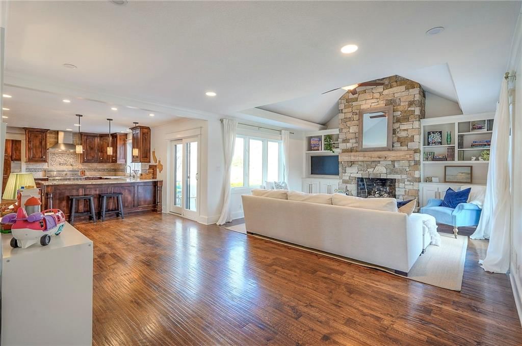 8301 Rosewood Drive — photo 13