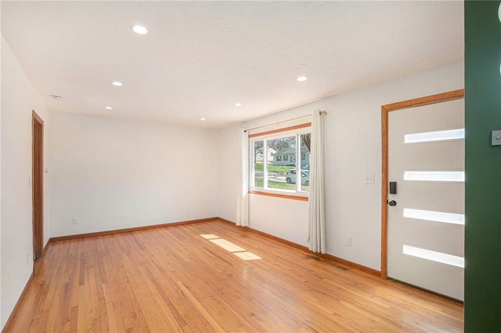 2406 NE 59th Terrace — photo 8