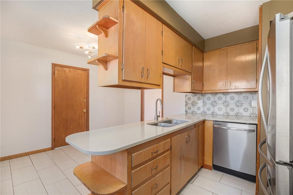 2406 NE 59th Terrace — photo 14