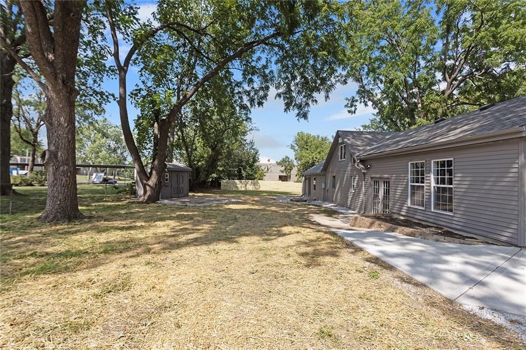 9308 W 80th Street — photo 35