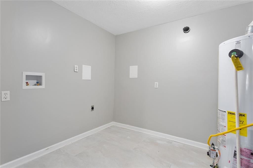 9308 W 80th Street — photo 36