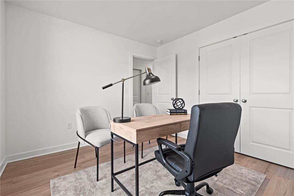 9308 N Lenox Street — photo 10