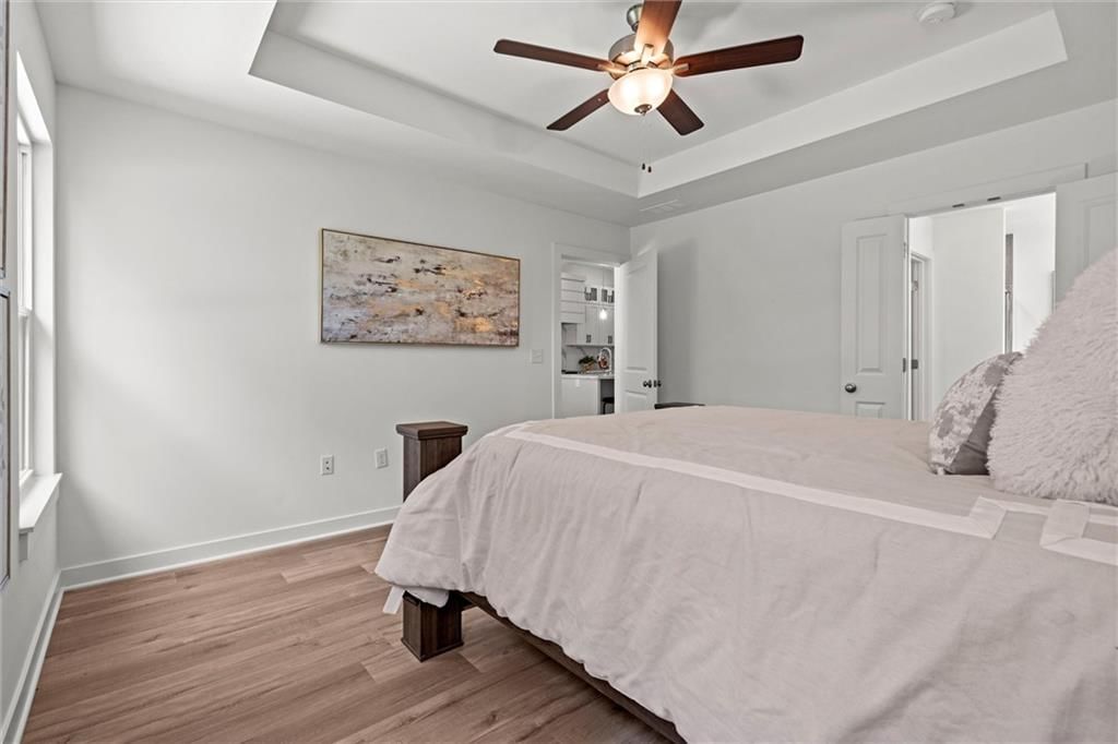 9308 N Lenox Street — photo 19