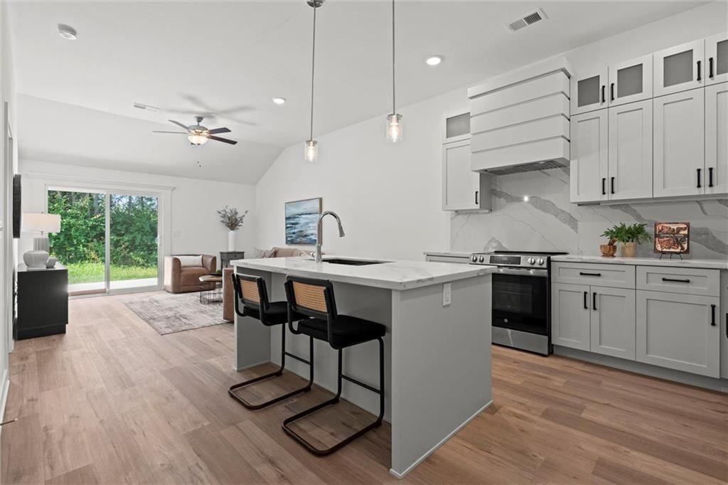 9308 N Lenox Street — photo 22