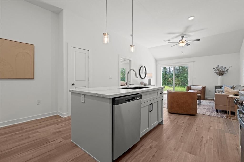 9308 N Lenox Street — photo 23