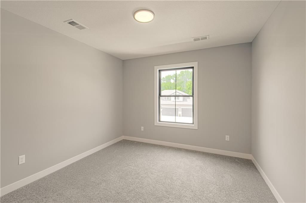 2323 Fishing Lane — photo 26