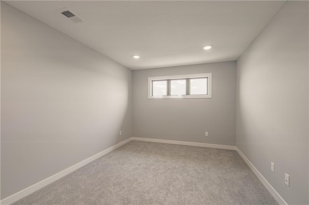 2323 Fishing Lane — photo 34