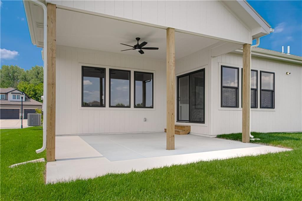 2323 Fishing Lane — photo 40