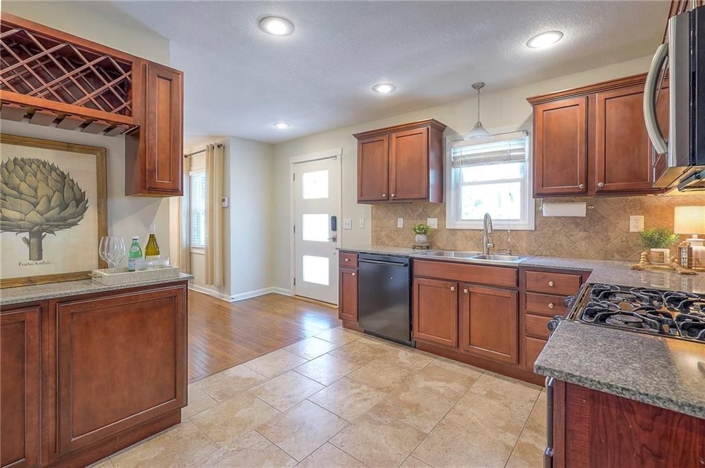 7337 WALMER Street — photo 10
