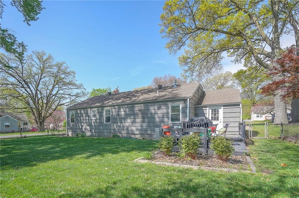 7337 WALMER Street — photo 32