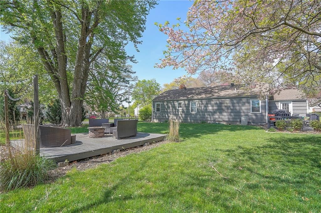 7337 WALMER Street — photo 37