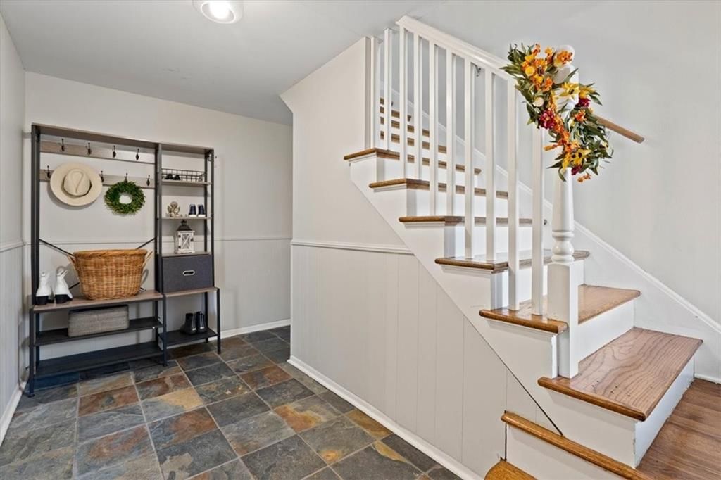9715 Grandview Street — photo 3