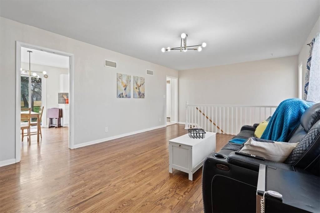 9715 Grandview Street — photo 11