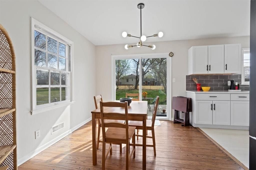 9715 Grandview Street — photo 13