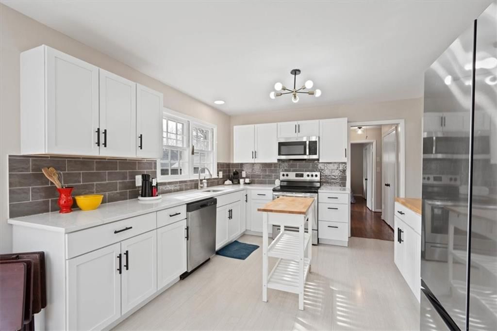 9715 Grandview Street — photo 16