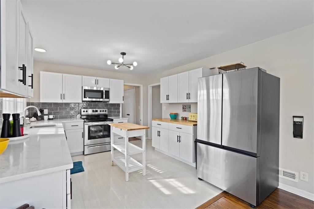 9715 Grandview Street — photo 17