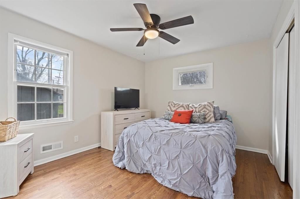 9715 Grandview Street — photo 18